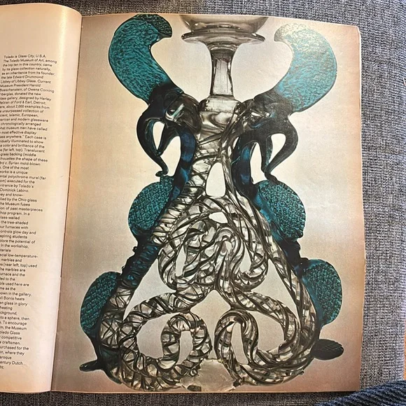 September 8, 1970 LOOK MAGAZINE GARBO PORTRAIT OF A MYSTERIOUS WOMAN HANK STRAMS - Picture 10 of 13